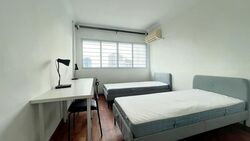 Blk 216 Jurong East Street 21 (Jurong East), HDB Executive #566533601